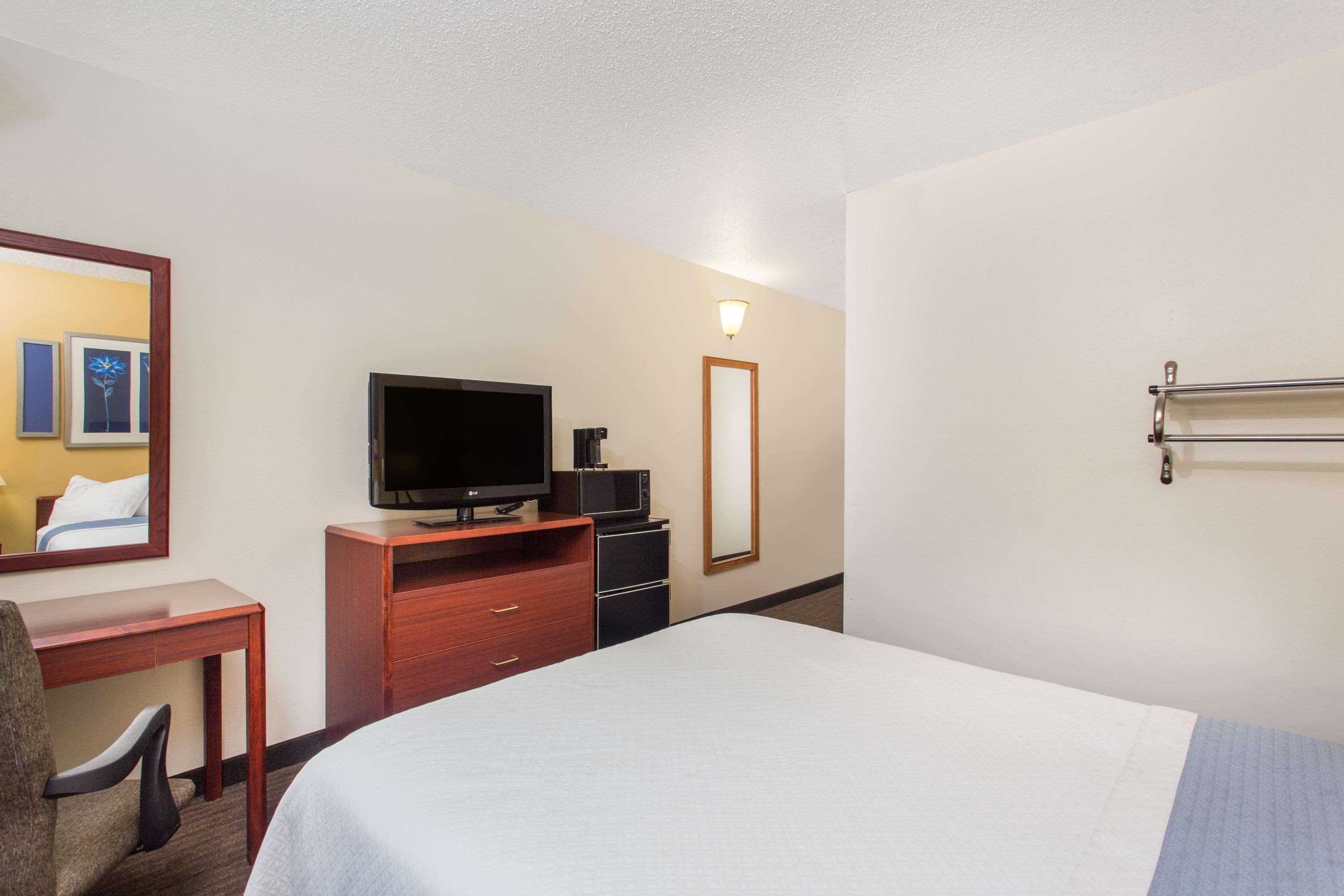 Days Inn By Wyndham Austin Esterno foto