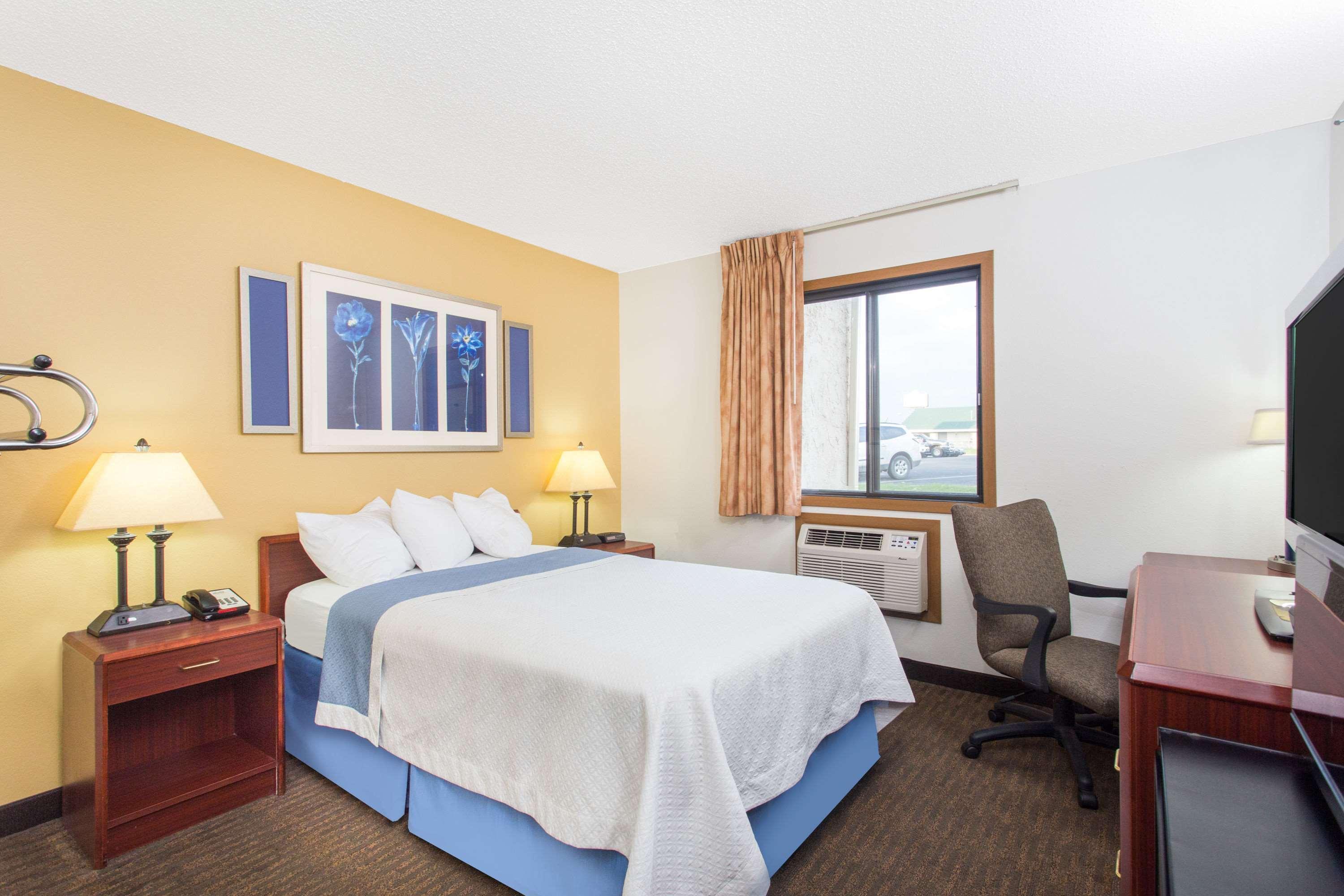 Days Inn By Wyndham Austin Esterno foto