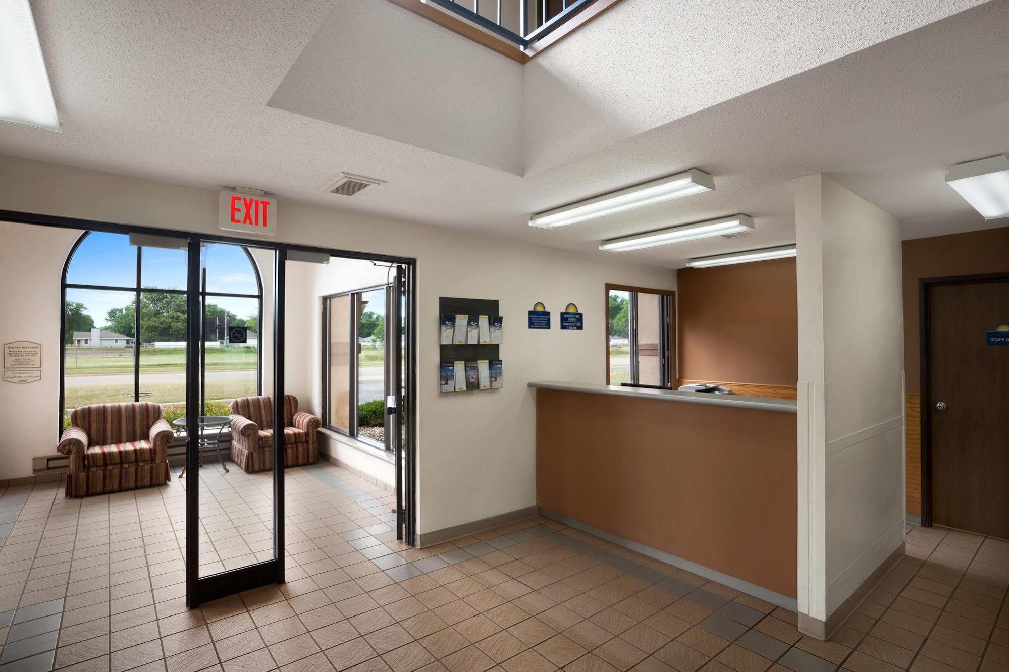Days Inn By Wyndham Austin Esterno foto