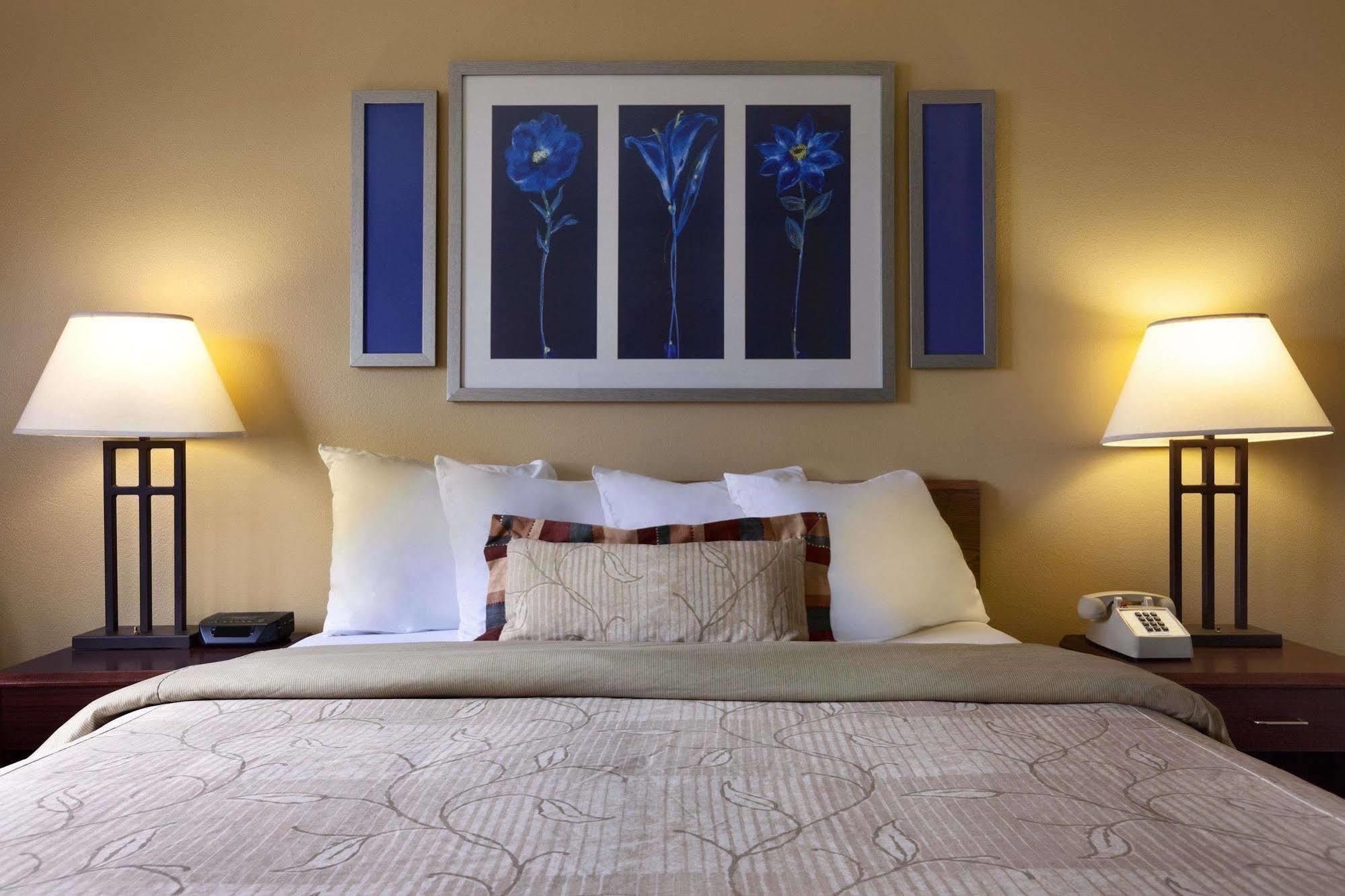 Days Inn By Wyndham Austin Esterno foto